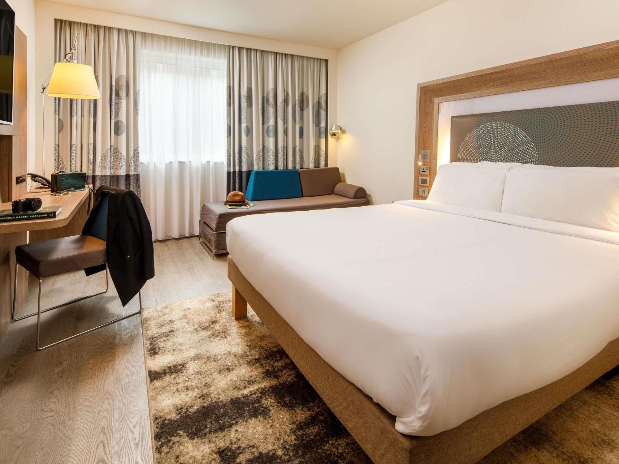 Superior Premium Queen Room with One Queen Bed and One Double Sofa Bed